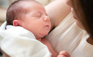 নবজাতকের সংক্রমণের প্রথম লক্ষণ বুঝবেন যেভাবে