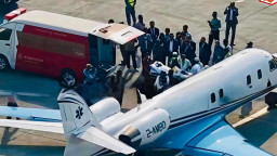 সংকটাপন্ন হাদিকে নিয়ে সিঙ্গাপুরের পথে এয়ার অ্যাম্বুলেন্স