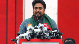 এই অথর্ব কমিশনের অধীনে নির্বাচন সম্ভব নয়: নাহিদ