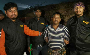 হাদির ওপর হামলায় অভিযুক্ত ফয়সালের ঘনিষ্ঠ সহযোগী গ্রেপ্তার