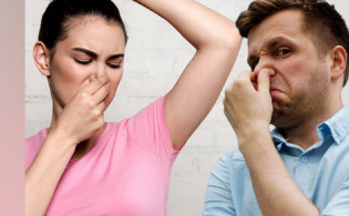 শরীরের দুর্গন্ধ বাড়ায় পরিচিত ৫ খাবার, জানুন বিশেষজ্ঞের পরামর্শ