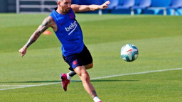 যে ফাইভ পিলার রুল বদলে দেয় মেসির জীবন