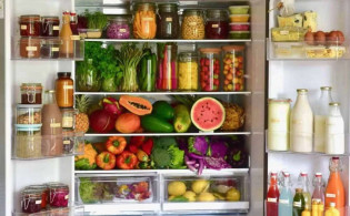 যেসব খাবার ফ্রিজে রাখলে স্বাস্থ্য ঝুঁকি বাড়ায়