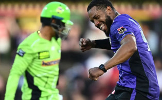 বিগ ব্যাশ লীগ: হোবার্ট হারিকেনসের বিরুদ্ধে বিধ্বংসী পারফরম্যান্স মেলবোর্ন স্টারসের