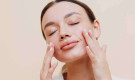শীতকালে ত্বকের যত্নে যে ভুলগুলো এড়াবেন