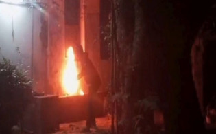 বিটিভির ডিজি ও আন্তর্জাতিক ট্রাইব্যুনালের প্রসিকিউটরের ভবনে অগ্নিসংযোগ