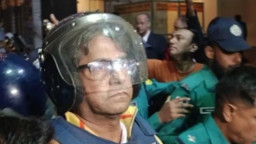 কারাগারে সাংবাদিক আনিস আলমগীর