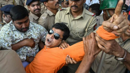 বাংলাদেশ ইস্যুতে এবার কলকাতা ও মুম্বাইয়ে বিক্ষোভ