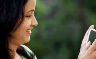 নারী ও কিশোরীদের জন্য ক্যামেরাযুক্ত মোবাইল ফোন নিষিদ্ধ