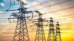 চুক্তি ও ঋণের জালে বন্দি বিদ্যুৎ খাত: বিনিয়োগকারীদের বাড়ছে উদ্বেগ