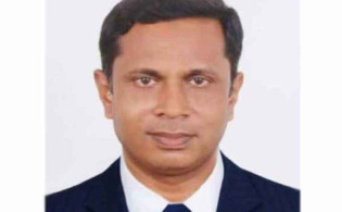 প্রকাশ্যেই পুলিশের হাত থেকে ছিনতাই গ্রেপ্তারকৃত আ.লীগ নেতা