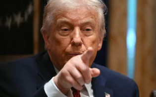 এবার ট্রাম্পের নজরে যে ৫ দেশ ও অঞ্চল