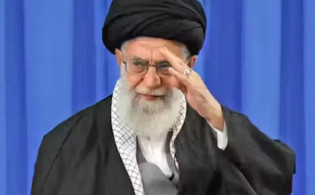 খামেনির দেশত্যাগের গুঞ্জন: যা জানাল ইরানি দূতাবাস