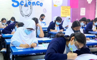 ভর্তি ফি নিয়ে যে প্রশ্নের জবাব স্কুলগুলো দিচ্ছে না