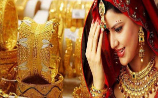 স্বর্ণের বাজারে আগুন! এক লাফে রেকর্ড দাম ঘোষণা