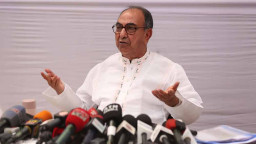 আয় নিয়ে বিতর্কে মুখ খুললেন মির্জা আব্বাস