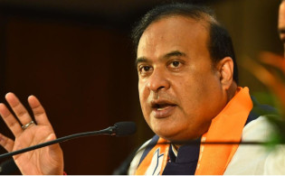 বাংলাদেশে গিয়ে ভোট দিক’—মুখ্যমন্ত্রীর মন্তব্যে তোলপাড় ভারত