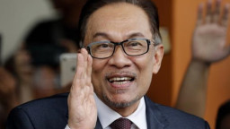 এপস্টেন ইমেইলে নাম জড়ানোর অভিযোগে যা বললেন মালয়েশিয়ার প্রধানমন্ত্রী