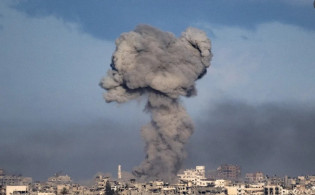 থার্মোবারিক বোমার ধ্বংসযজ্ঞ, হাজারো ফিলিস্তিনি মুহূর্তে ‘বাষ্পীভূত’