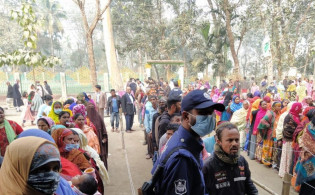 ভোটকেন্দ্রে দায়িত্ব পালনকালে পোলিং অফিসারের মৃত্যু