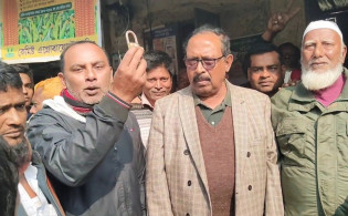 নিষিদ্ধ আ. লীগের অফিস খুলে দিলেন বিএনপি নেতা