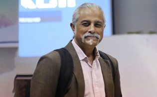 জামায়াত ও ডাকসু নিয়ে ঢাবি অধ্যাপকের গুরুতর মন্তব্য