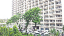 ৩০-এর নিচে নামছে মন্ত্রণালয়; স্থান পেলেন যারা