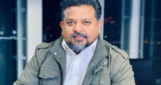 চায়না ইস্টার্ন ও এমিরেটস ফ্লাইটে দুই উপদেষ্টার দেশত্যাগ ইস্যুতে বাড়ছে রহস্য