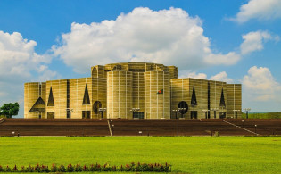 মন্ত্রী হিসেবে দায়িত্ব পাচ্ছেন যারা