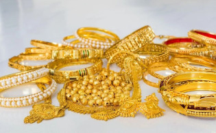 টানা সমন্বয়ের পর আবারও কমলো স্বর্ণের দাম