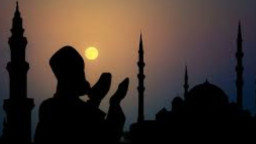 পৃথিবীতে প্রথম রোজা পালনকারী যিনি ছিলেন