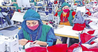 ট্রাম্পের শুল্ক বাতিলের রায়ে স্বস্তির নিঃশ্বাস বাংলাদেশের পোশাক খাতে