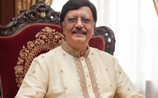 ‘মন্ত্রীদের মুখে টেপ লাগান’—প্রধানমন্ত্রীকে খোলা চিঠি অভিনেতার 