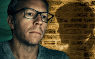 একটি ইটের মাধ্যমে যেভাবে নির্যাতিত শিশুর সন্ধান পেল গোয়েন্দারা