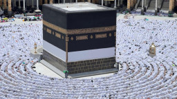 মক্কায় বাড়ছে ভিড়, ওমরাহ পালনে এলো বড় পরিবর্তন