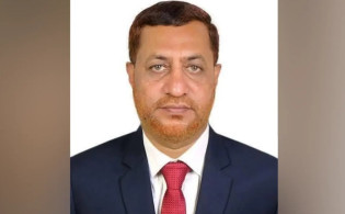 মহাসড়কে বিকট শব্দ, মুহূর্তেই দুমড়েমুচড়ে গেল এমপির গাড়ি