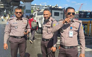 পুলিশের নতুন পোশাক নিয়ে পরিবর্তনের সিদ্ধান্ত ফের