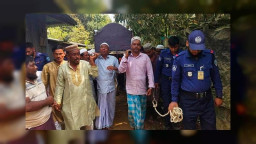 প্যারোলে মায়ের দাফন, কারাগারে যেতেই বাবার মৃত্যু সংবাদ