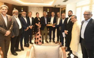 পোশাক খাতের খেলাপি ঋণ কমাতে ‘উইন-উইন’ সমাধানের পথে সরকার