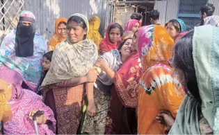 উঠানে দাদির, সরিষা ক্ষেতে নাতনির বিবস্ত্র মরদেহ উদ্ধার