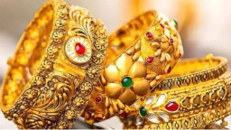 টানা ৬ দফা বাড়ানোর পর অবশেষে দেশে স্বর্ণের দামে বড় পতন