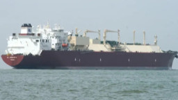 হরমুজ প্রণালি অতিক্রম করে আসা ১৫টি জাহাজ চট্টগ্রাম বন্দরে