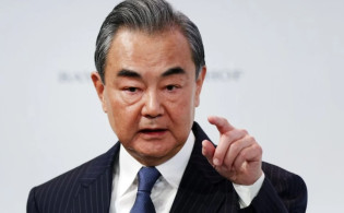 যুক্তরাষ্ট্র-ইসরাইলের যুদ্ধ নিয়ে যা জানালেন চীনের পররাষ্ট্রমন্ত্রী