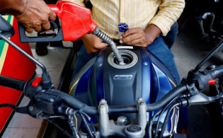 তিন শর্তে দিনে ৫ লিটার তেল পাবে রাইড শেয়ারের চালকেরা