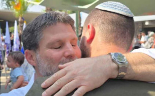 ইসরায়েলি অর্থমন্ত্রীর ছেলের লিভার ছিন্নভিন্ন 