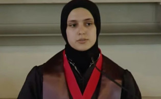 ট্রাম্পের ধর্মীয় কমিশন থেকে মুসলিম নারী উপদেষ্টার পদত্যাগ