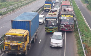 ঈদের আগে-পরে ৬ দিন বন্ধ থাকবে যেসব যানবাহন