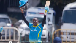 ১৫ বছরেই বিশ্বরেকর্ড গড়লেন ক্রিকেট তারকা