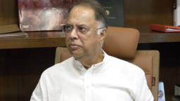 হঠাৎ চাহিদা বেড়ে তেলের সংকট, আতঙ্ক না ছড়াতে মন্ত্রীর আহ্বান