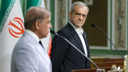 পাকিস্তানের সঙ্গে ফোনালাপে বিস্ফোরক বার্তা দিল ইরান